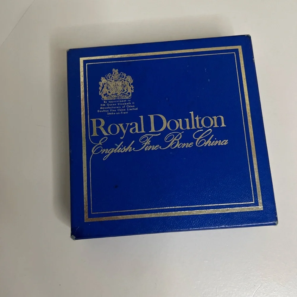 Royal Doulton Singapore Goodwood Park Hotel Trinket Plate w/ Box
